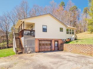 216 Pickens Rd, Weaverville, NC 28787