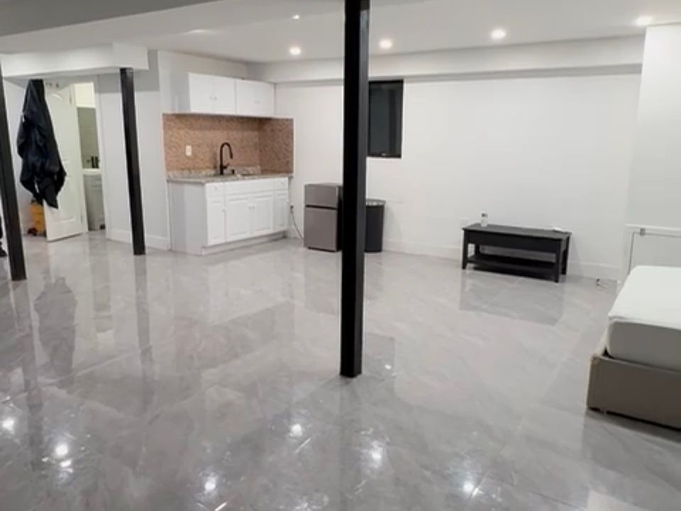 2nd image of 357 Hamilton Ave #L