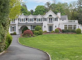 115 Bacon Rd, Old Westbury, NY 11568