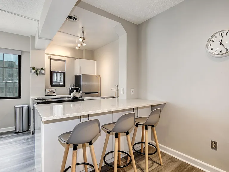 2141 I St NW #816 — Photo 8