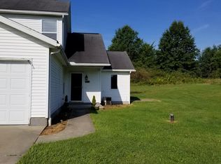 9033 Peck Rd, Ravenna, OH 44266