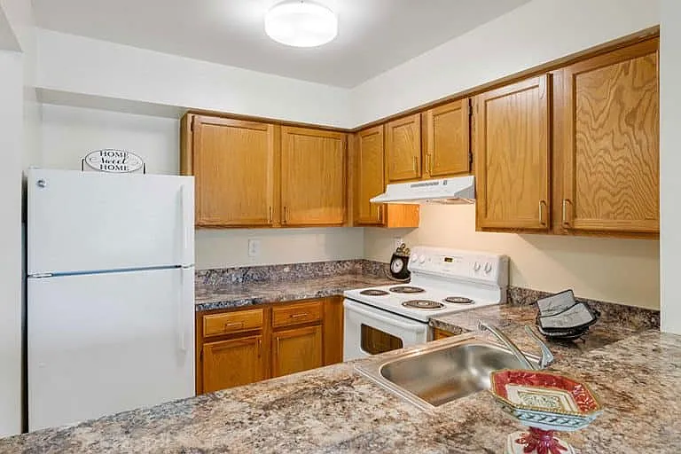 Woodside Village 55+ Apartments — Photo 12