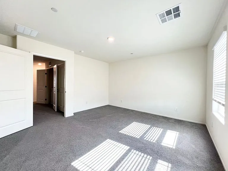 1923 Stanza Vista St — Photo 12