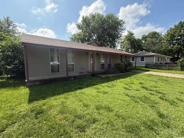 211 Turner St, Mena, AR 71953