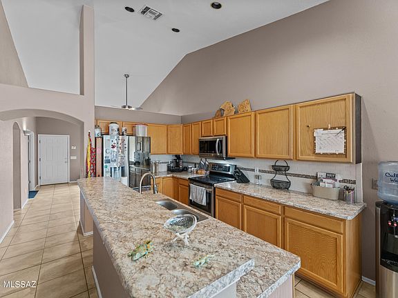 4th image of 9134 E La Palma Dr