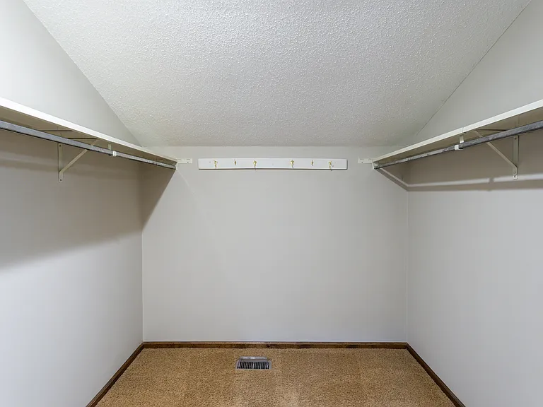 251 Saint Antoine St — Photo 36