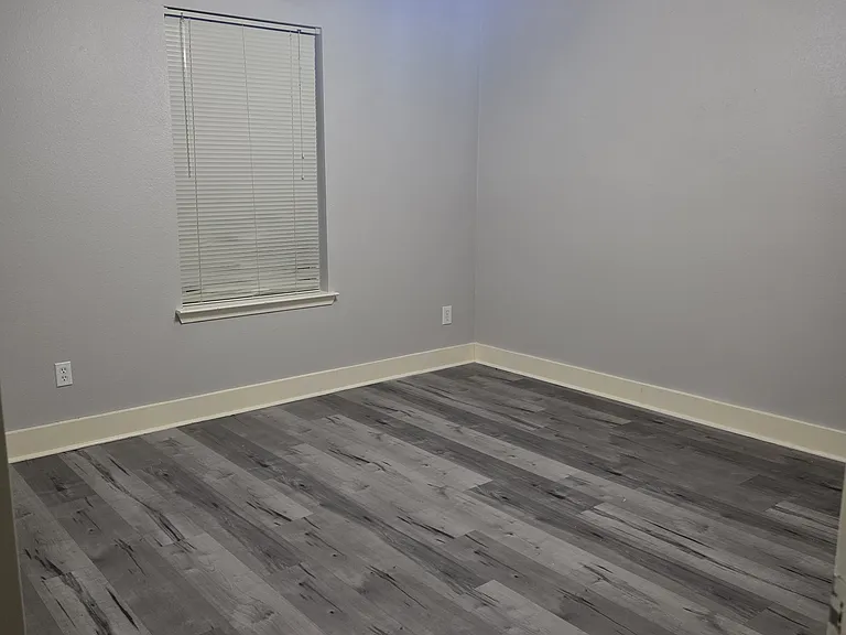 Settlers Lake Cir N — Photo 8
