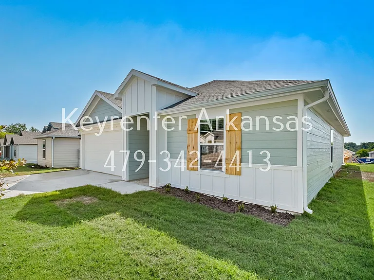 1317 Bates St — Photo 3