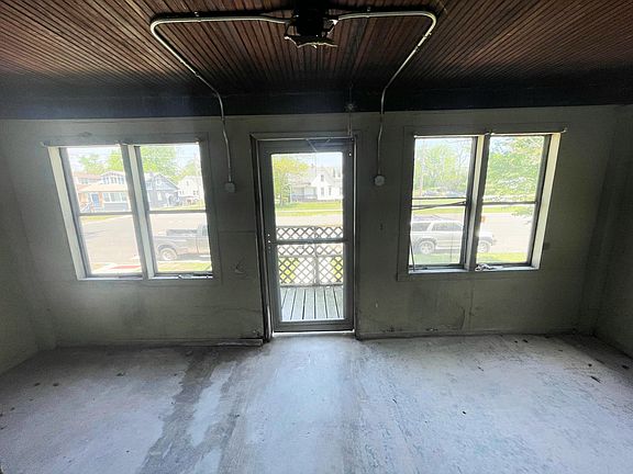 4th image of 519 Union St