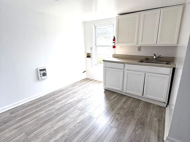 472 2nd St #1 — Photo 6