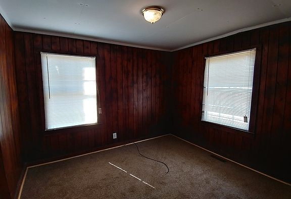 3rd image of 1837 Adams Ave