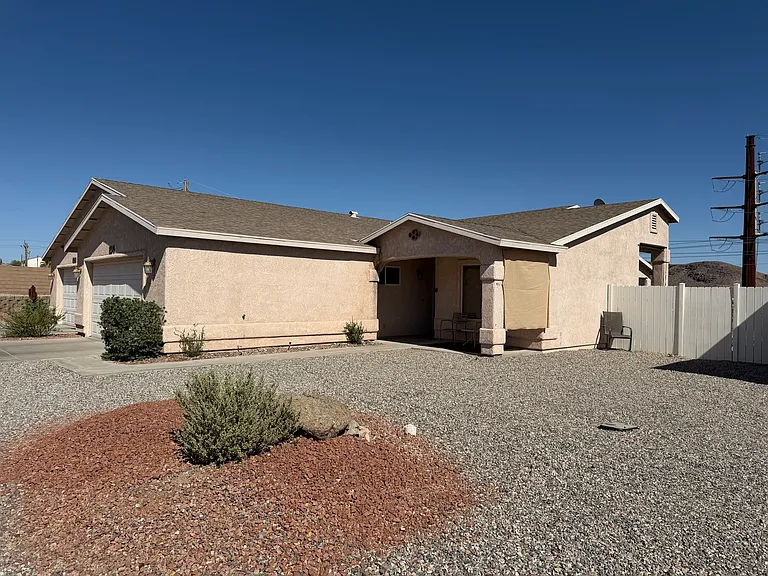 2790 Tonto Dr #104 — Photo 2