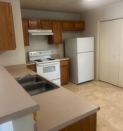 3rd image of 3605 Malibu Ln