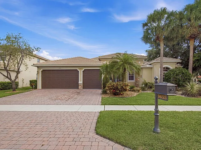 4 bed, 3666 sqft, $4,750 — Photo 1
