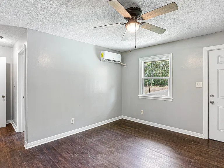 1707 Powatan St #3 — Photo 8