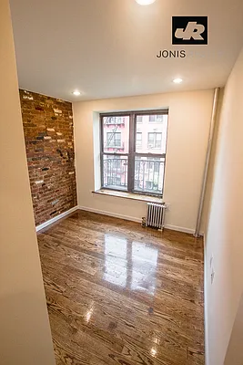 Rented by Jonis Realty | media 21