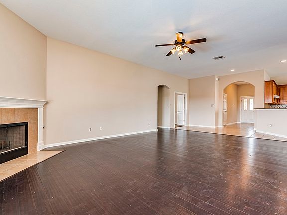 5th image of 1618 Harvest Bend Ln
