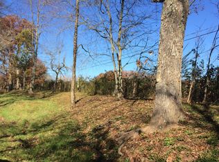 Raines Rd, Crossville, TN 38571