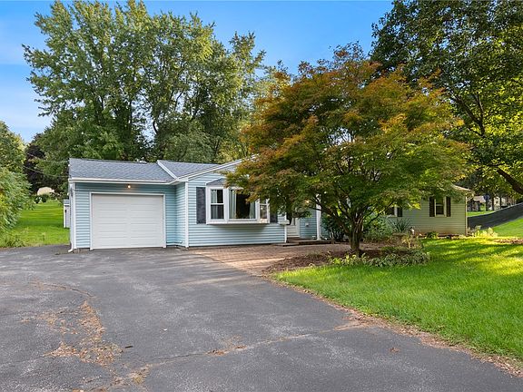 2nd image of 2326 Vandy Dr