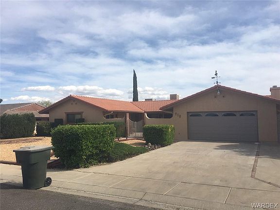 2nd image of 715 Country Club Dr