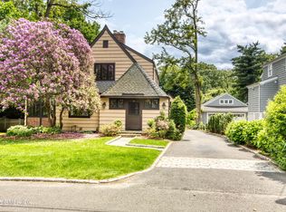 28 Terrace Ave, Riverside, CT 06878