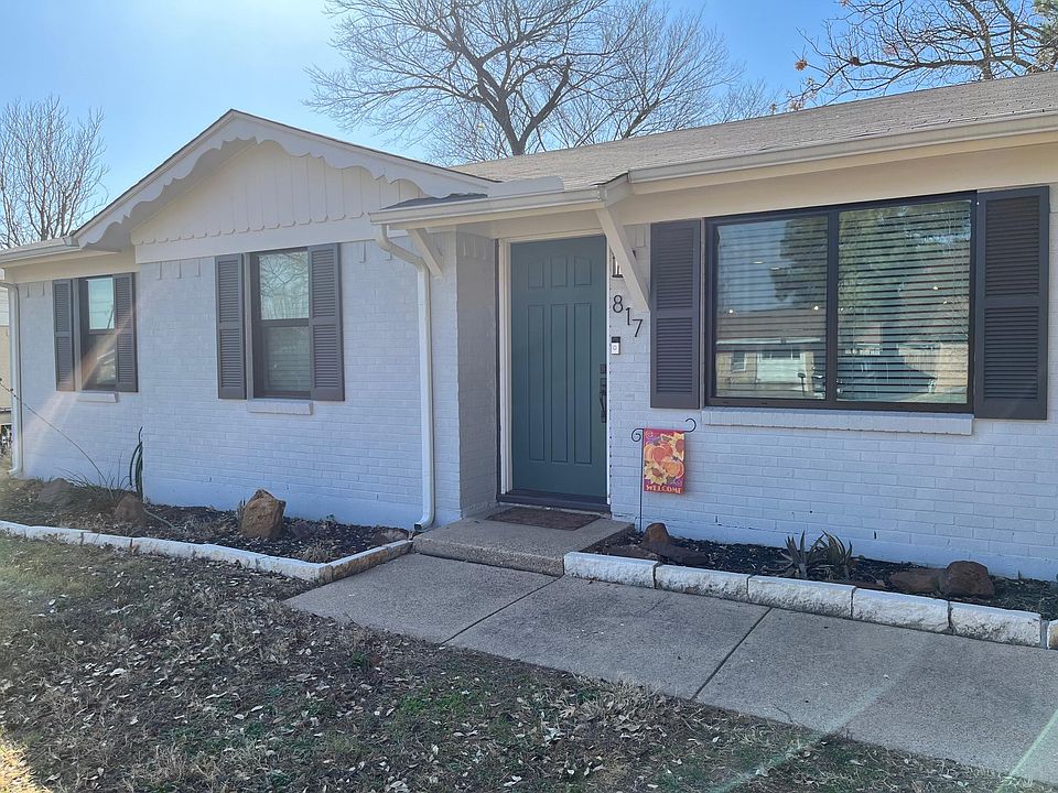 1st image of 817 Bryan Dr
