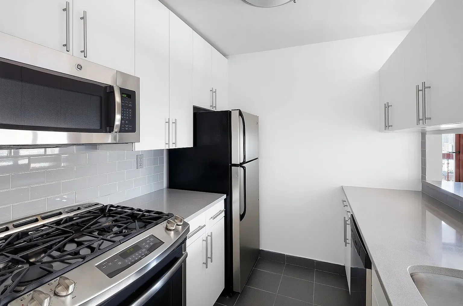 260 West 52nd Street — Photo 2