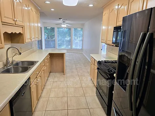 303 Shoreline Dr Photo 1