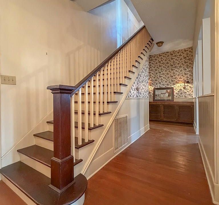 28th image of this home