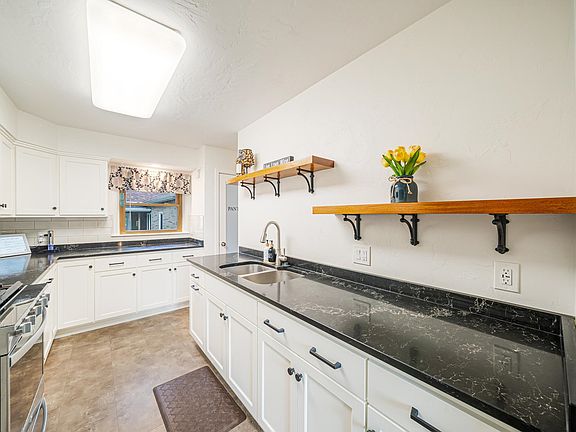 3rd image of 200 Idlewild St