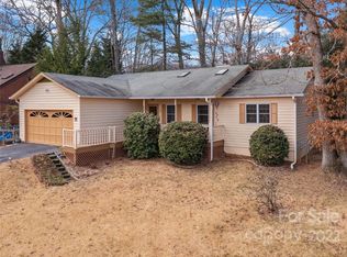 12 Oakwood Rd, Candler, NC 28715
