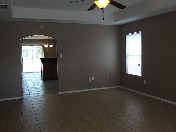 2nd image of 614 Susie Dr