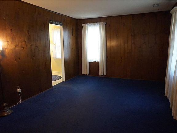 3rd image of 353 E 232nd St
