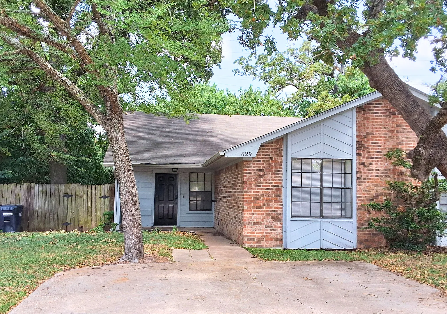 629 West Ridge Dr **Ask About Our No Cash Deposit Option — Photo 1