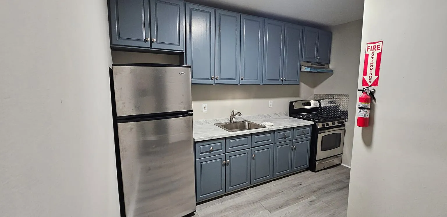 2 bed, 1000 sqft, $1,950 — Photo 1
