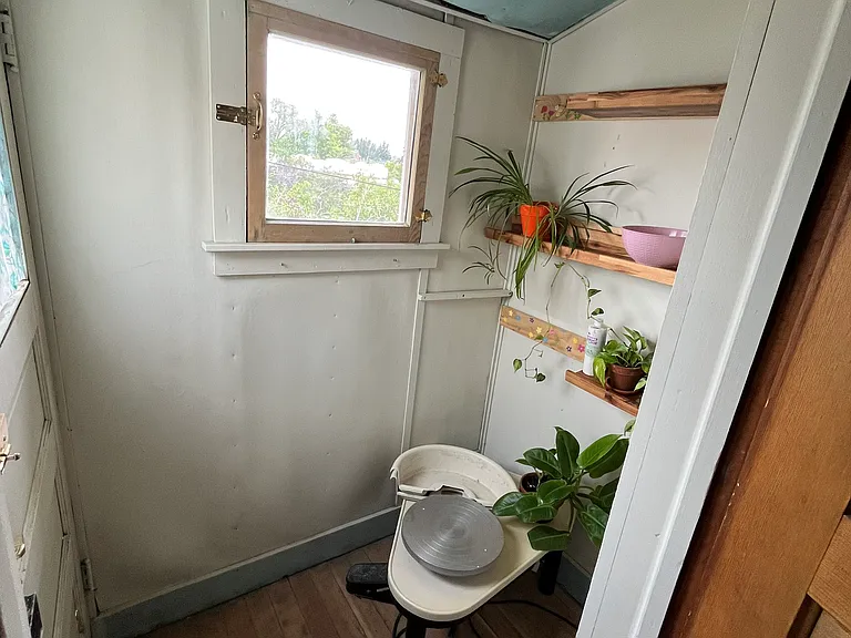 511 E Kearney St — Photo 16