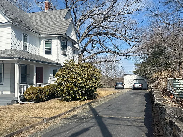63 Ridge St — Photo 2