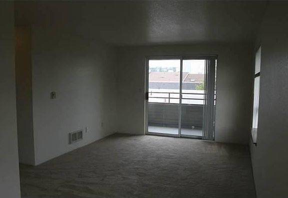 3rd image of 5110 17th Ave NW #101