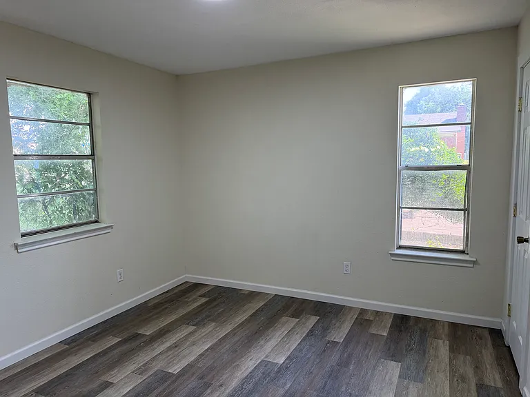 1409 Calle Nogal St #B — Photo 8