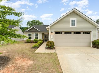 4219 Mackinnon Dr, Charlotte, NC 28214