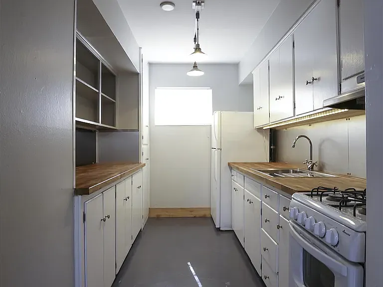 804 N Locust St #B2 — Photo 35