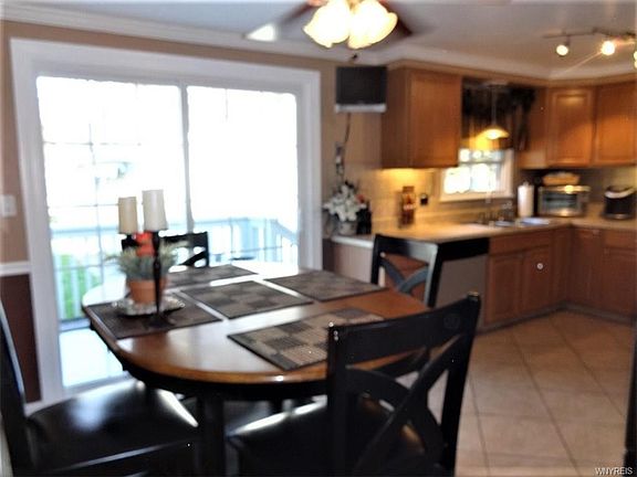 2nd image of 137 Brentwood Dr