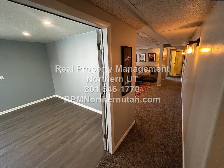 703 W 2175 N — Photo 26