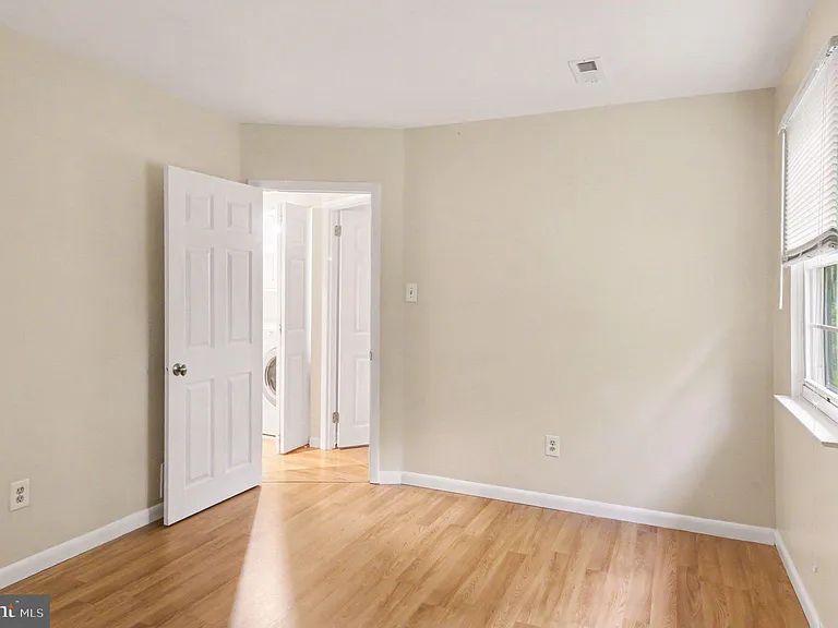 831 Jackson St #A — Photo 15