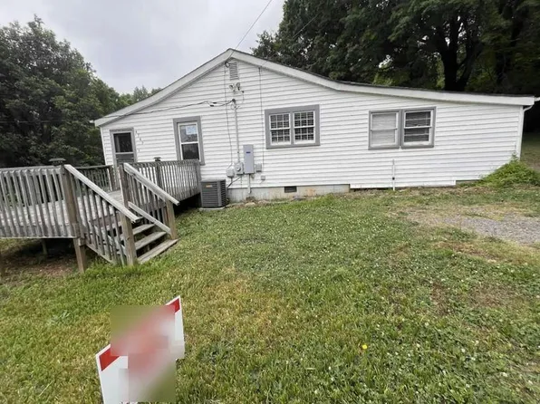 4749 Crowders Crest Dr, Gastonia, NC 28052