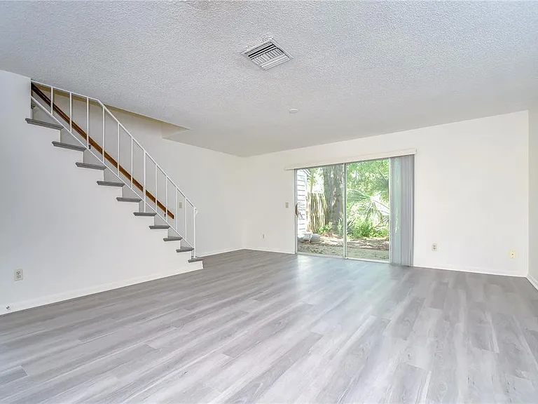 13937 Fletchers Mill Dr — Photo 18