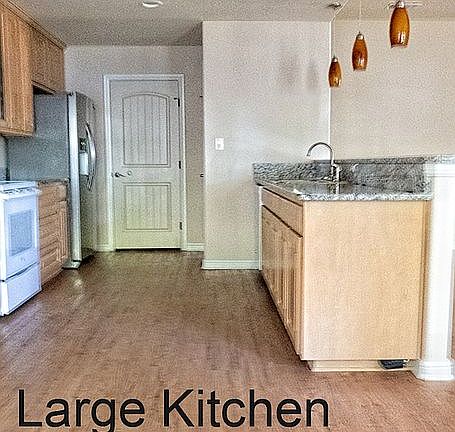 4th image of 101 Birdsong Ct