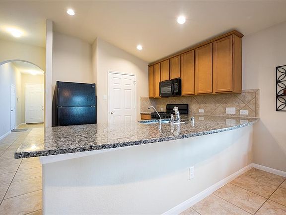 5th image of 24631 Lakecrest Town Dr