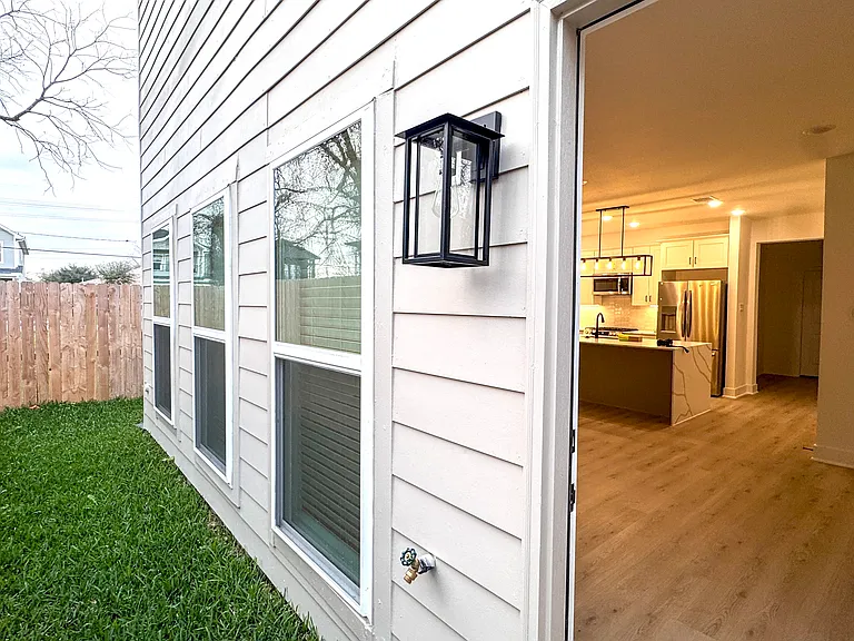 3606 Du Bois St — Photo 10
