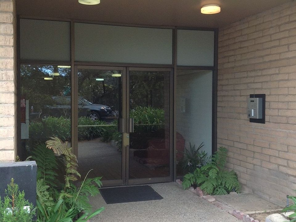 2nd image of 353 Philip Dr APT 303
